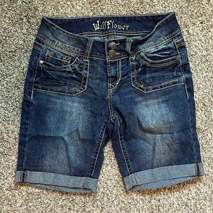 Wallflower Jean Shorts Size Junior 7